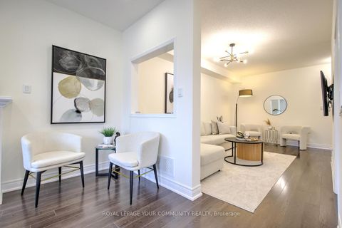 Photo 13 at 45 Catalpa Crescent, Patterson, Vaughan