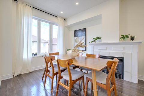 Photo 14 at 45 Catalpa Crescent, Patterson, Vaughan