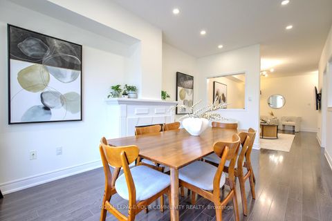 Photo 15 at 45 Catalpa Crescent, Patterson, Vaughan