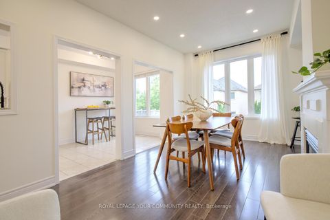 Photo 19 at 45 Catalpa Crescent, Patterson, Vaughan