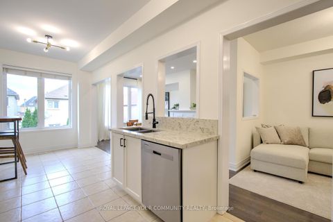 Photo 28 at 45 Catalpa Crescent, Patterson, Vaughan