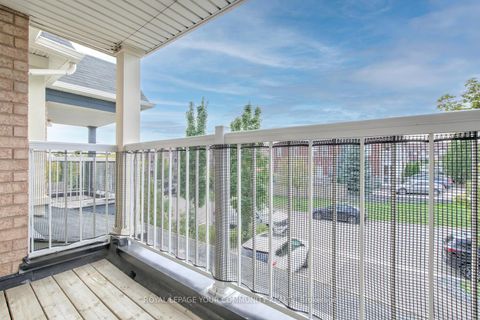 Photo 34 at 45 Catalpa Crescent, Patterson, Vaughan