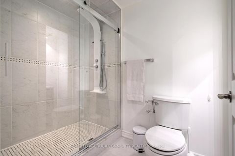 Photo 38 at 45 Catalpa Crescent, Patterson, Vaughan