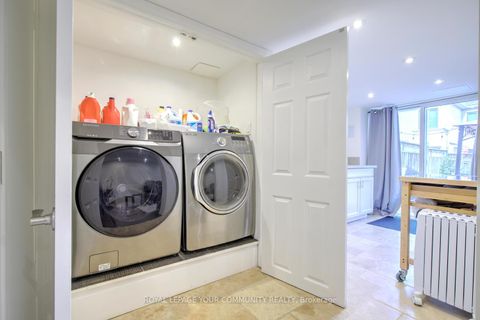 Photo 40 at 45 Catalpa Crescent, Patterson, Vaughan