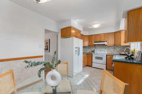Photo 12 at 7 Wagner Drive, West Hill, Toronto
