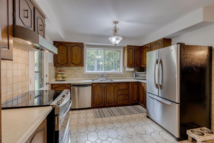 Photo 8 at 115 SIMONSTON Boulevard, German Mills, Markham