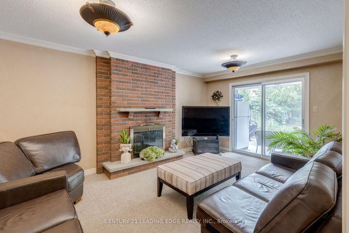 Photo 10 at 115 SIMONSTON Boulevard, German Mills, Markham