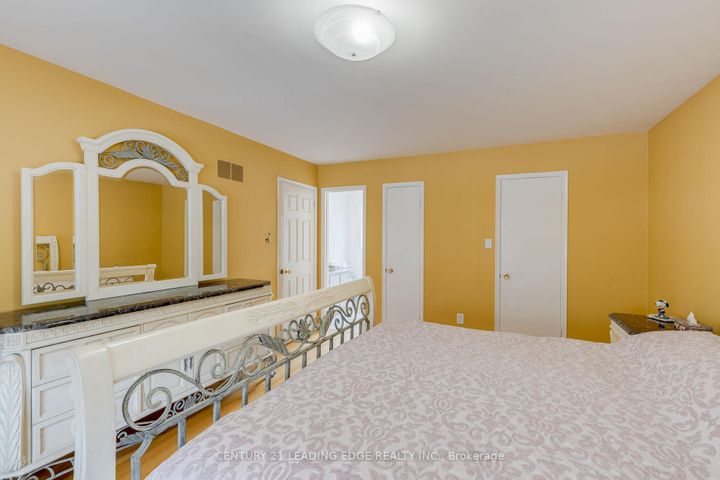 Photo 22 at 115 SIMONSTON Boulevard, German Mills, Markham