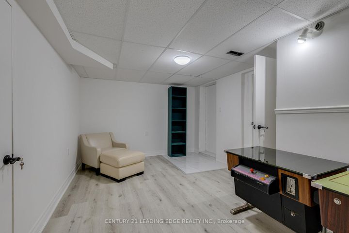Photo 29 at 115 SIMONSTON Boulevard, German Mills, Markham