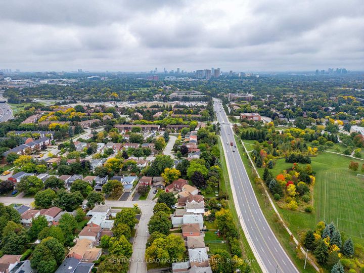Photo 45 at 115 SIMONSTON Boulevard, German Mills, Markham