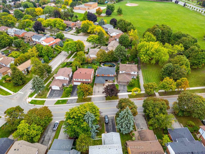 Photo 48 at 115 SIMONSTON Boulevard, German Mills, Markham