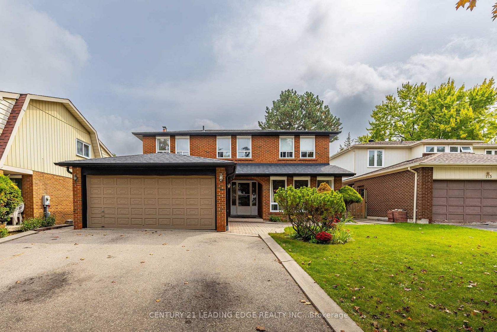115 SIMONSTON Boulevard, German Mills, Markham 2