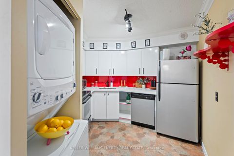 Photo 20 at 704 - 270 Queens Quay W, Waterfront Communities C1, Toronto