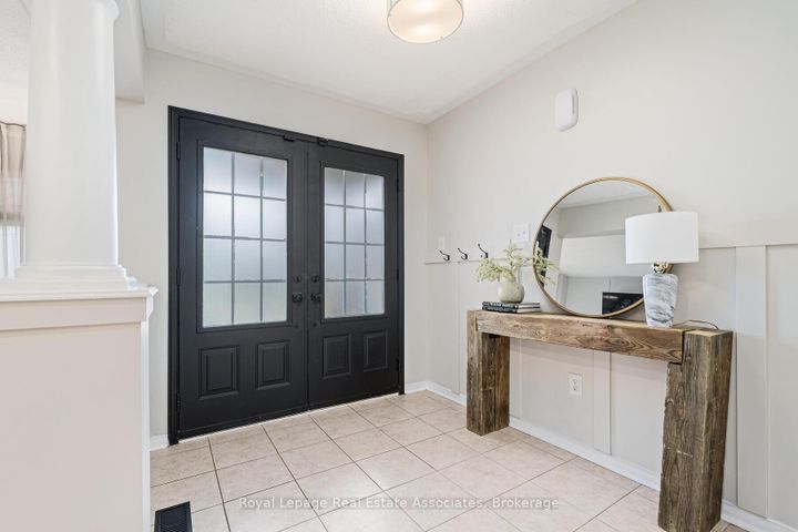 Photo 4 at 17 Snowberry Crescent, Georgetown, Halton Hills