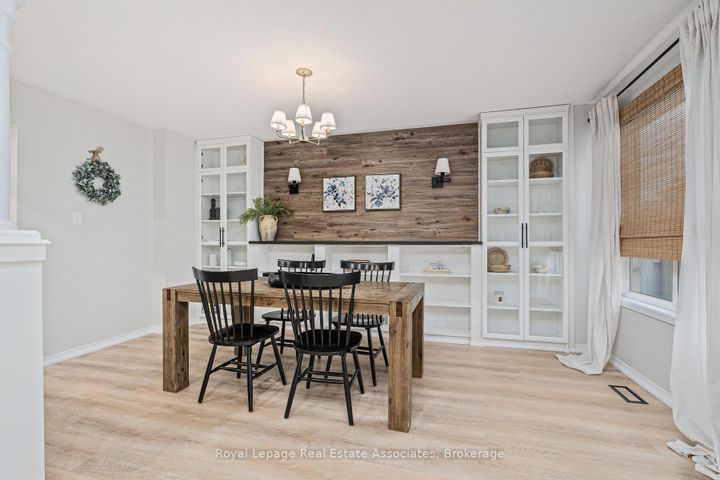 Photo 11 at 17 Snowberry Crescent, Georgetown, Halton Hills