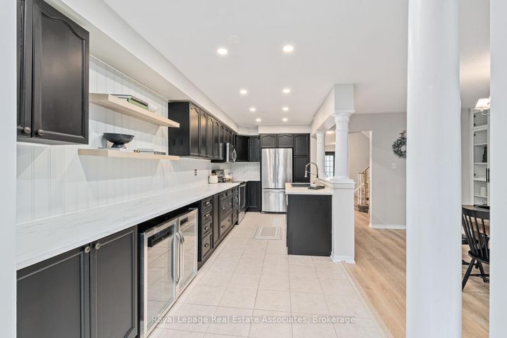 Photo 14 at 17 Snowberry Crescent, Georgetown, Halton Hills