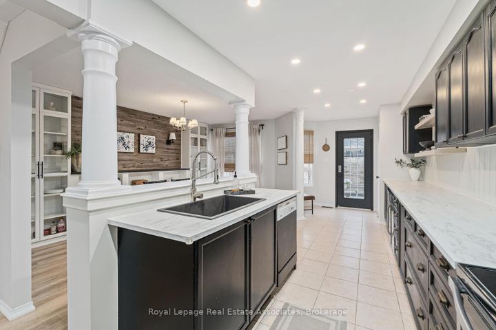 Photo 16 at 17 Snowberry Crescent, Georgetown, Halton Hills