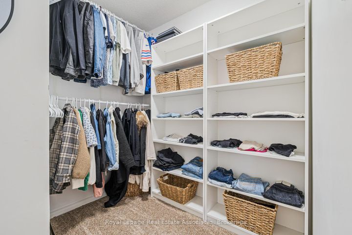 Photo 24 at 17 Snowberry Crescent, Georgetown, Halton Hills