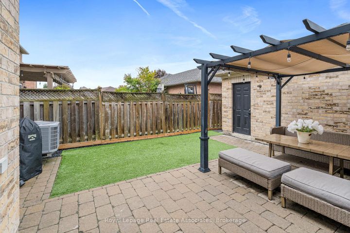 Photo 30 at 17 Snowberry Crescent, Georgetown, Halton Hills