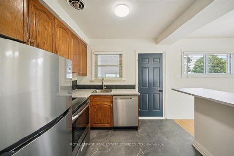 Photo 6 at 10 Mendip Crescent, Dorset Park, Toronto
