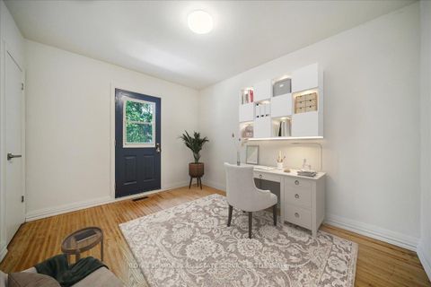 Photo 7 at 10 Mendip Crescent, Dorset Park, Toronto