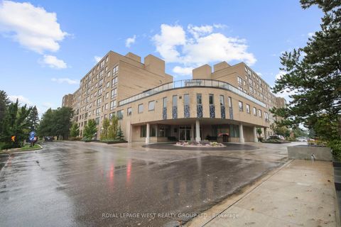 Photo 1 at 805 - 326 Major Mackenzie Drive E, Crosby, Richmond Hill Photo 1 at 805 - 326 Major Mackenzie Drive E, Crosby, Richmond Hill