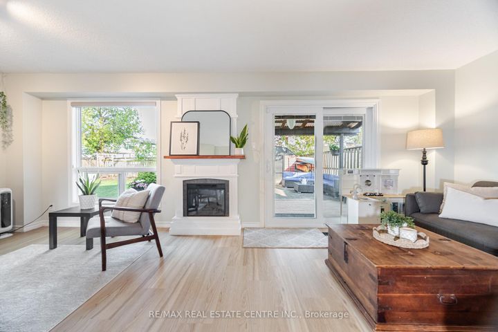 Photo 4 at 3017 Glace Bay Road, Meadowvale, Mississauga