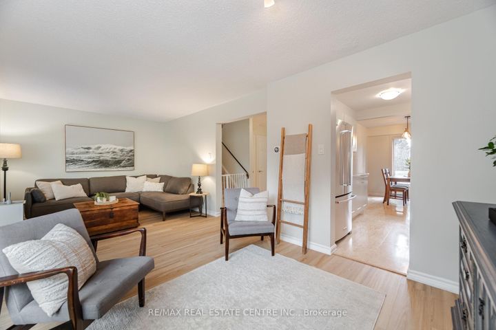 Photo 8 at 3017 Glace Bay Road, Meadowvale, Mississauga