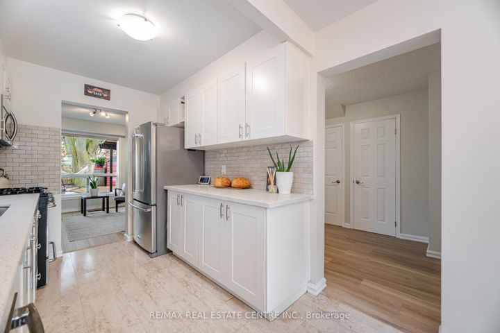 Photo 13 at 3017 Glace Bay Road, Meadowvale, Mississauga