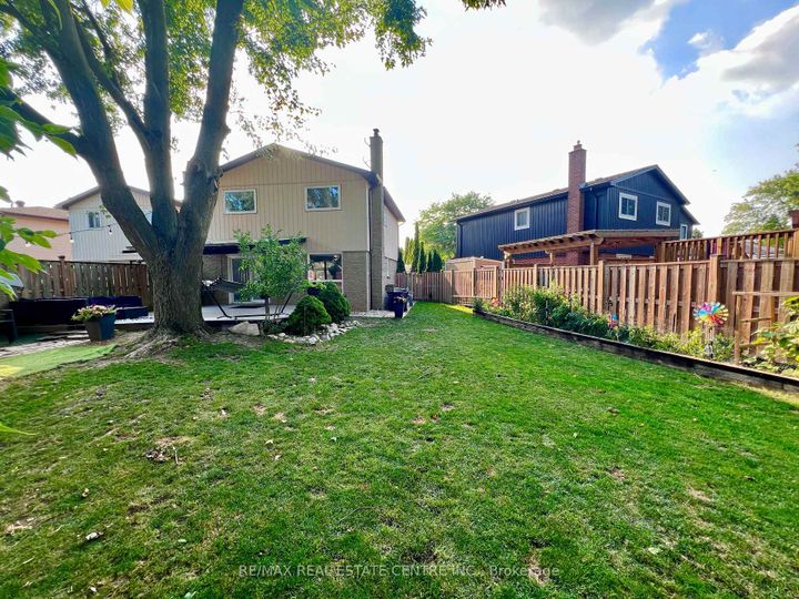 Photo 32 at 3017 Glace Bay Road, Meadowvale, Mississauga