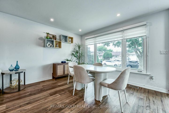 Photo 7 at 70 Wilton Drive, Brampton East, Brampton
