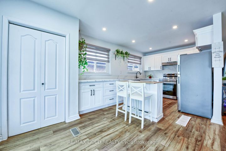 Photo 11 at 70 Wilton Drive, Brampton East, Brampton