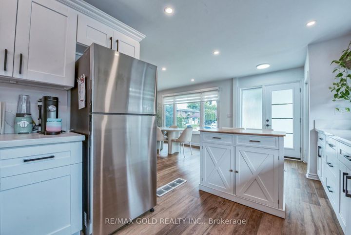 Photo 12 at 70 Wilton Drive, Brampton East, Brampton