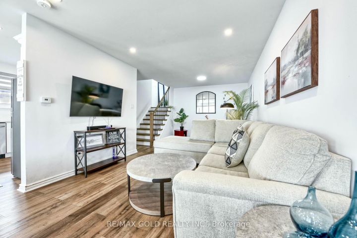 Photo 14 at 70 Wilton Drive, Brampton East, Brampton