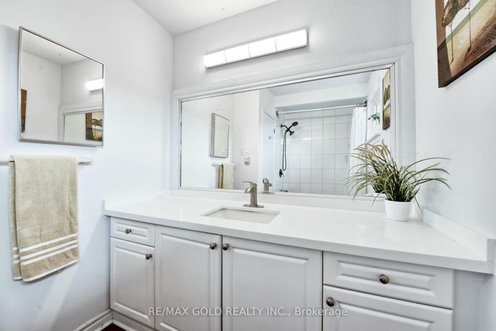 Photo 21 at 70 Wilton Drive, Brampton East, Brampton