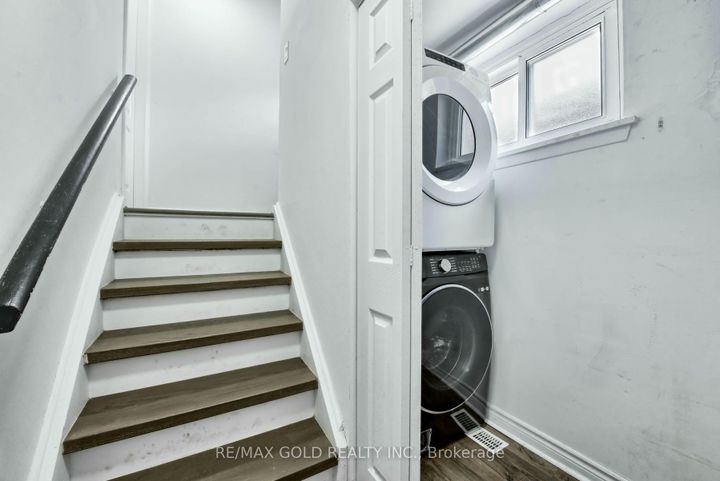 Photo 23 at 70 Wilton Drive, Brampton East, Brampton