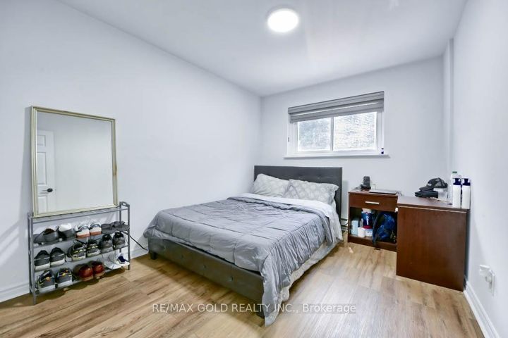 Photo 24 at 70 Wilton Drive, Brampton East, Brampton