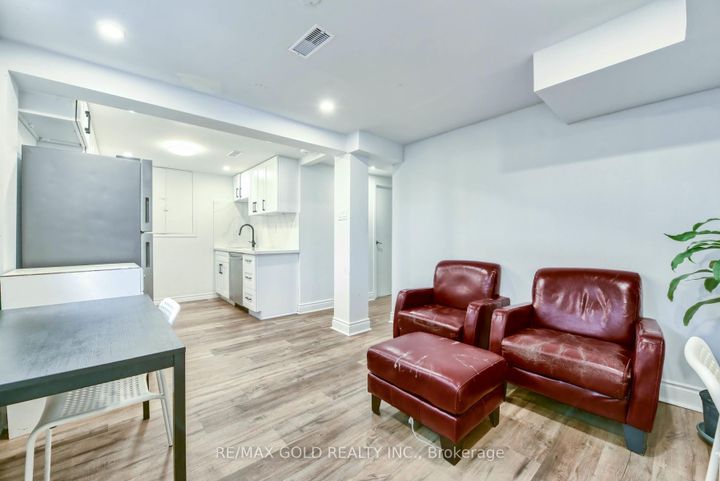 Photo 29 at 70 Wilton Drive, Brampton East, Brampton