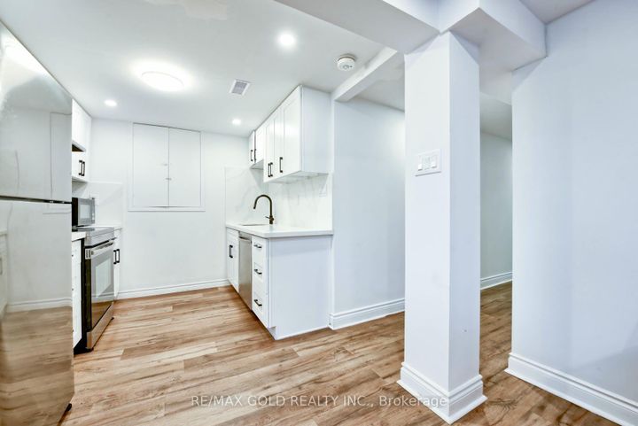 Photo 31 at 70 Wilton Drive, Brampton East, Brampton