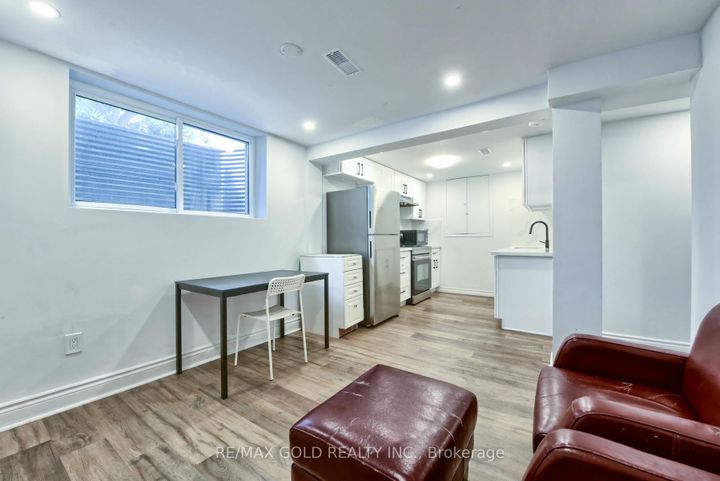 Photo 32 at 70 Wilton Drive, Brampton East, Brampton