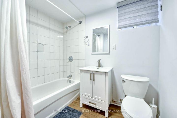 Photo 33 at 70 Wilton Drive, Brampton East, Brampton