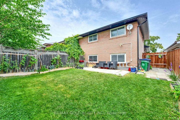 Photo 35 at 70 Wilton Drive, Brampton East, Brampton