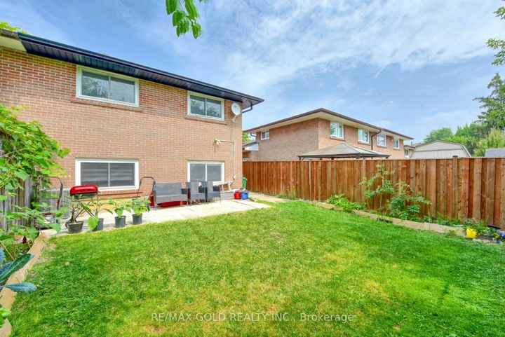 Photo 37 at 70 Wilton Drive, Brampton East, Brampton