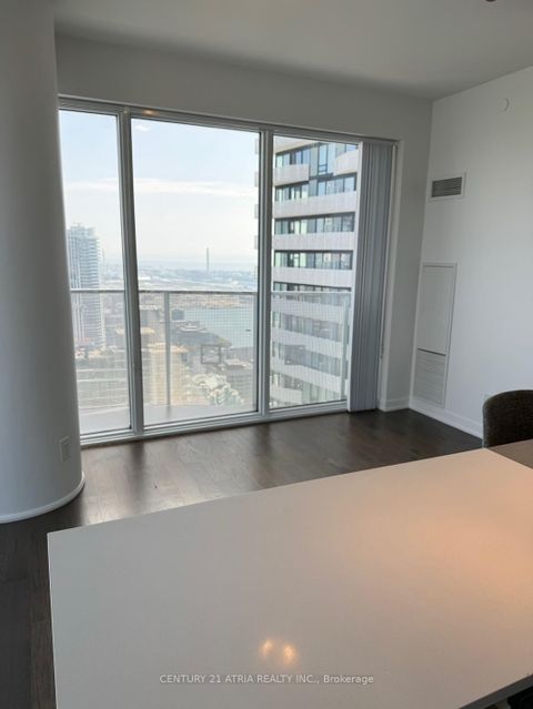 Photo 11 at 6604 - 100 Harbour Street, Waterfront Communities C1, Toronto
