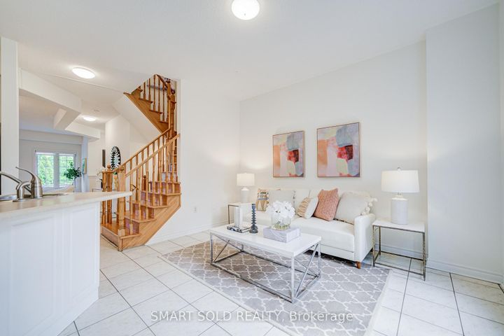Photo 18 at 4 Thornhill Woods Drive, Patterson, Vaughan