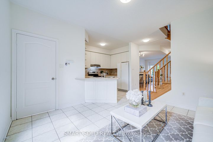 Photo 19 at 4 Thornhill Woods Drive, Patterson, Vaughan