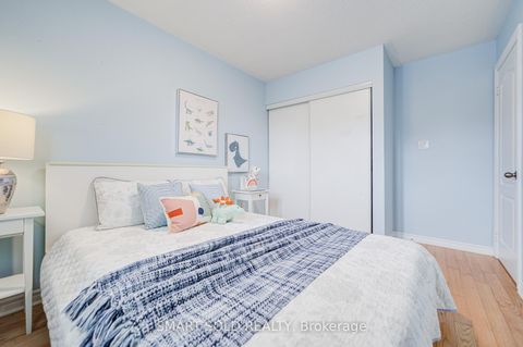 Photo 31 at 4 Thornhill Woods Drive, Patterson, Vaughan