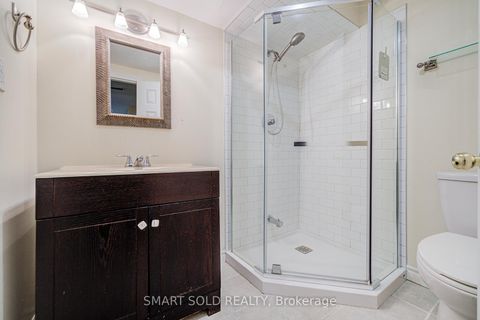 Photo 41 at 4 Thornhill Woods Drive, Patterson, Vaughan