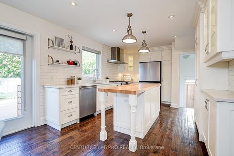 Photo 10 at 24 Gair Drive, Alderwood, Toronto