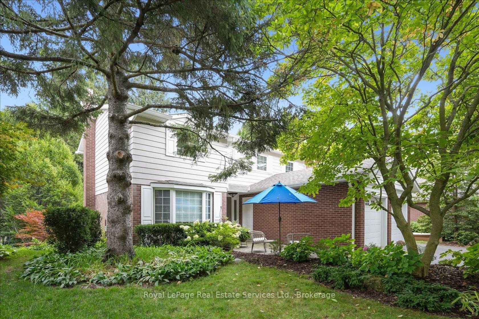 215 Weldon Avenue, WO West, Oakville by Loree Meneguzzi Real Estate 215 Weldon Avenue, WO West, Oakville